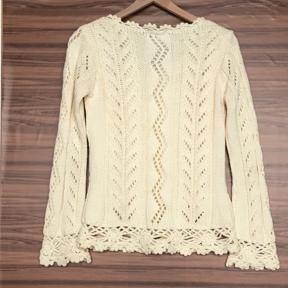 Beautiful Cream Knit sweater (S) - Picture 2 of 3